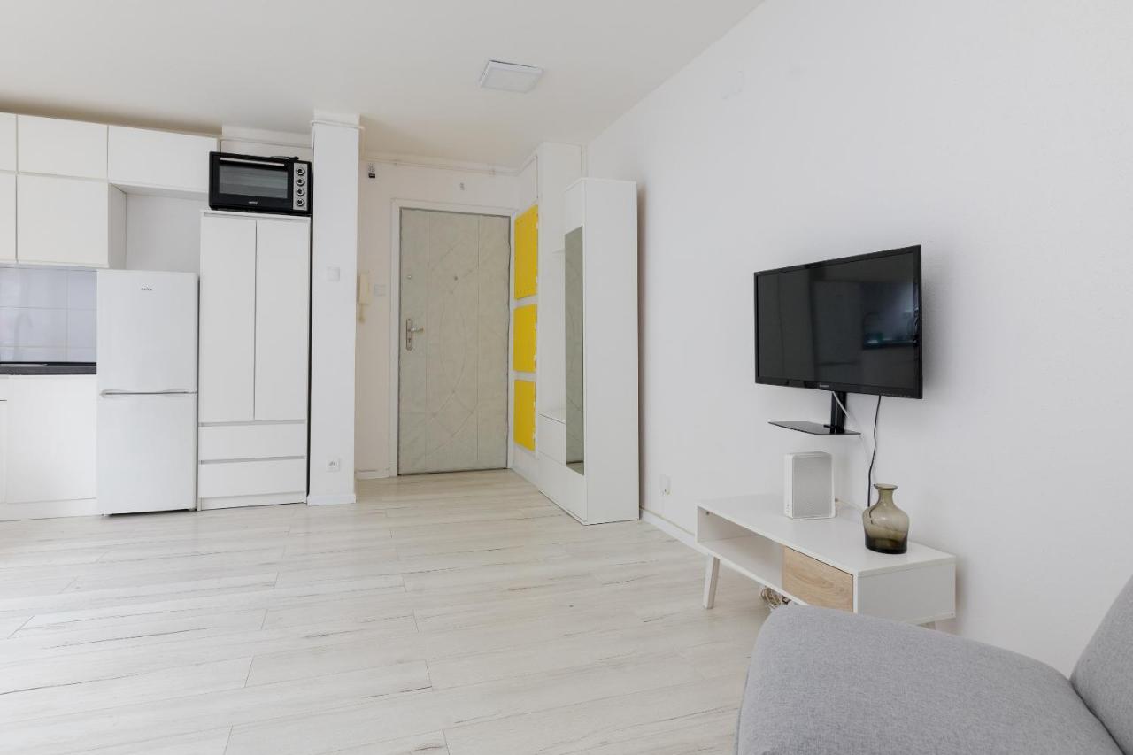 Rondo ONZ Sunny Apartment Varsavia Esterno foto