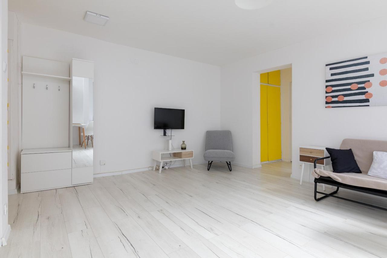 Rondo ONZ Sunny Apartment Varsavia Esterno foto